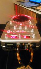 Behringer Effects Sampler DJ Console Controller-thumb-4