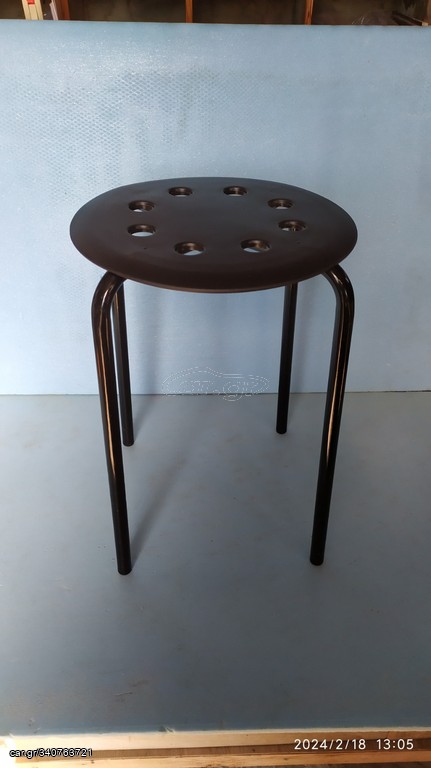 σκαμπώ MARIUS IKEA escabot