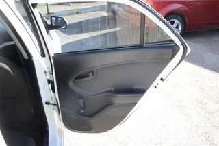 Kia Picanto 2014-thumb-6