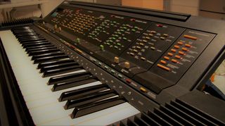 Αρμόνιο, Συνθεσάιζερ, Yamaha PSR 6300-thumb-3