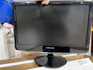 ΤV SAMSUNG LCD 19αρα 5 τεμαχια άριστη κατασταση.