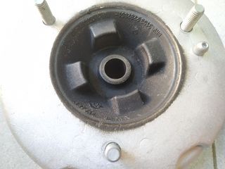 *Top mount (2) εμπρός BMW E60+LCI E61+LCI E63 E64-thumb-2