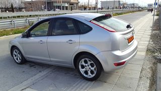 Ford Focus 2010-thumb-42