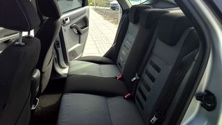 Ford Focus 2010-thumb-19