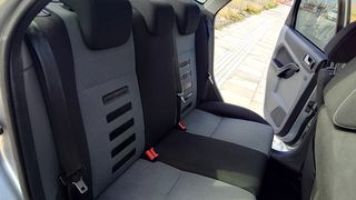 Ford Focus 2010-thumb-21