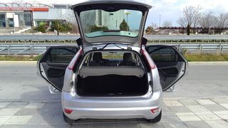 Ford Focus 2010-thumb-30