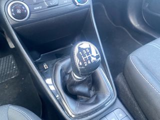 Ford Fiesta 2019-thumb-11