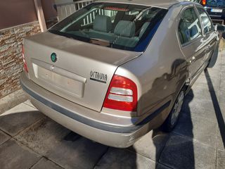 Skoda Octavia 2006-thumb-2