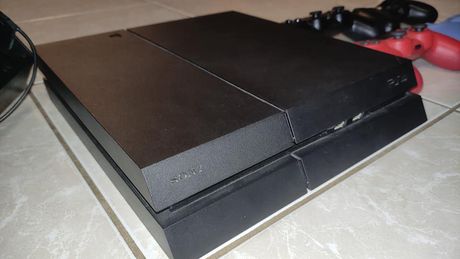 [ΕΥΚΑΙΡΙΑ] Playstation PS4 | "Τσιπαρισμένο" | ΔΩΡΕΑΝ όλα τα παιχνίδια που κυκλοφορούν | Firmware 9.00 | Μαζί με 2 χειριστήρια, 2 θήκες χειριστηρίων και βάση ψύξης