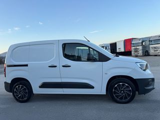 Opel Combo 2019 1.5Diesel-thumb-23
