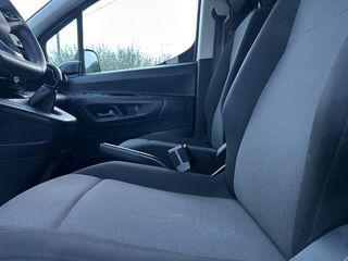 Opel Combo 2019 1.5Diesel-thumb-9