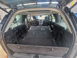 Land Rover Discovery 2018 HSE-thumb-12