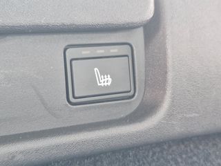 Land Rover Discovery 2018 HSE-thumb-13