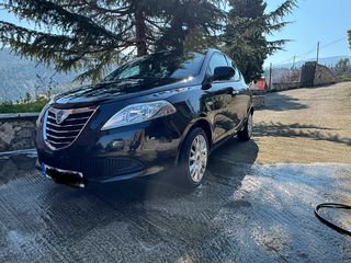 Lancia Ypsilon 2012