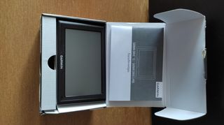 GPS Navigator Garmin Drive 52 & Live Traffic