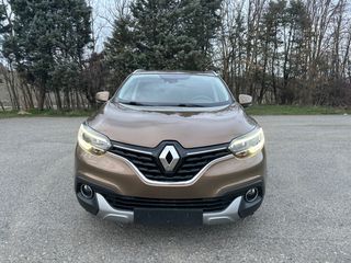 Renault Kadjar 2016 1,6 4x4 TURBO DIESEL 131HP NAVI CRUISE KEYLESS BOSE FULL LED-thumb-1