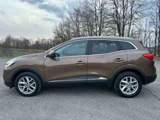 Renault Kadjar 2016 1,6 4x4 TURBO DIESEL 131HP NAVI CRUISE KEYLESS BOSE FULL LED-thumb-2