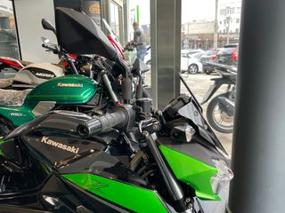 Kawasaki Z 400 '23 45 PS Candy Lime Green/Spark Black ΕΝΑ ΤΕΛΕΥΤΑΙΟ!