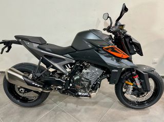 KTM 2024 990 Duke