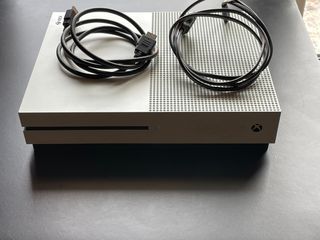 ΕΥΚΑΙΡΙΑ!!!!ΠΩΛΕΙΤΑΙ XBOX ONE S 500GB (ΜΟΝΟ ΚΟΝΣΟΛΑ+ΚΑΛΩΔΙΟ HDMI+ΚΑΙ ΤΟ ΚΑΛΩΔΙΟ ΤΟΥ)ΕΥΚΑΙΡΙΑ!!!!!