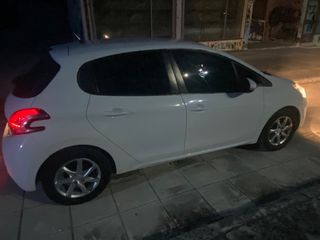 Peugeot 208 '13