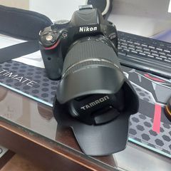 Nikon D5100-thumb-1