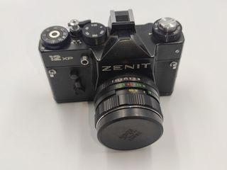 ΦΩΤΟΓΡΑΦΙΚΗ ΜΗΧΑΝΗ ZENIT 12XP + ΦΑΚΟΣ HELIOS 44mm + FLASH VIVITAR 16A AUTO + ΝΤΕΚΛΑΝΣΕΡ