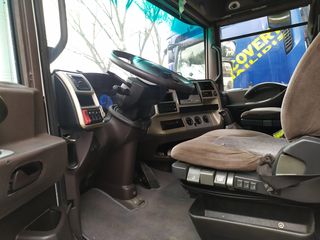Renault 2006 MAGNUM 440 EURO3-thumb-10