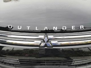 Mitsubishi Outlander '15  2.0 Plug-In Hybrid Plus 4WD