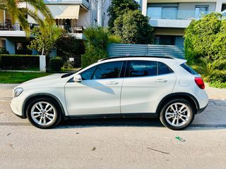 Mercedes-Benz GLA 200 '14  CDI Xenon LED Camera 7G-DCT δέρμα τιμόνι F1