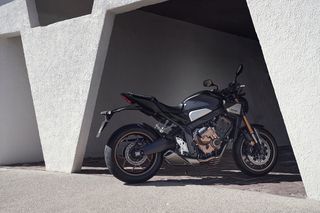 Honda CB 650 2025 CB650R E-CLUTCH ΑΤΟΚΑ-thumb-45