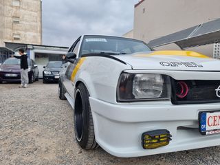 Opel Ascona 1986 Body Kit 400-thumb-26
