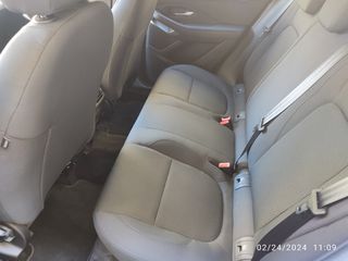 Jaguar E-Pace 2021-thumb-21