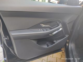 Jaguar E-Pace 2021-thumb-8