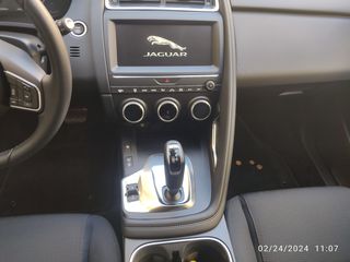 Jaguar E-Pace 2021-thumb-11