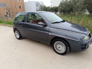 Lancia Ypsilon '01