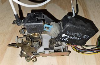 ΚΛΕΙΔΑΡΙΑ ΕΜΠΡΟΣ ΔΕΞΙΑΣ ΠΟΡΤΑΣ (2+2pin) MERCEDES SPRINTER (W901-905) 1995-2006 (EG)