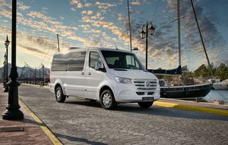 Mercedes-Benz 2026 Sprinter-thumb-2