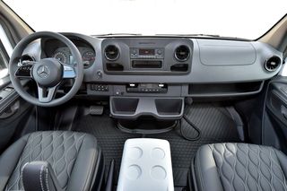 Mercedes-Benz 2026 Sprinter-thumb-11