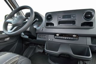 Mercedes-Benz 2026 Sprinter-thumb-12