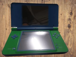 Nintendo DSi XL διχρωμο πράσινο - μπλε (MTX)