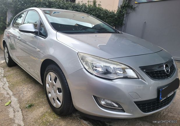 Opel Astra '12