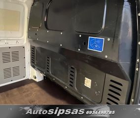 Mercedes-Benz Vito 2011-thumb-23