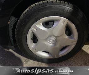 Renault Twingo 2013-thumb-21
