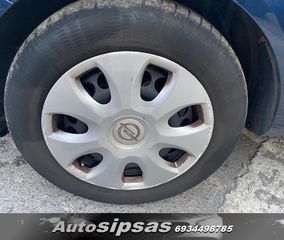 Opel Corsa 2011-thumb-22