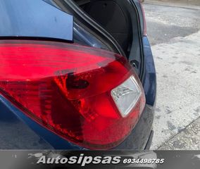 Opel Corsa 2011-thumb-25