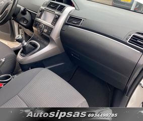 Toyota Verso 2015 Sky view D4D edition-thumb-38