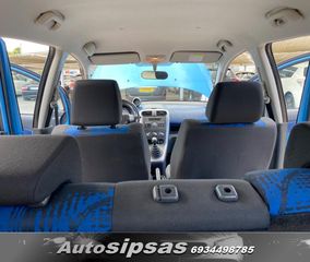Opel Agila 2011-thumb-26