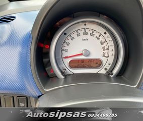 Opel Agila 2011-thumb-35