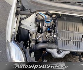 Fiat Punto Evo 2011-thumb-11